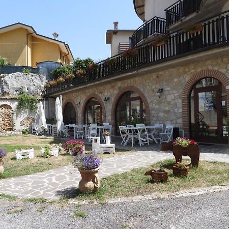 B&B La Tana Dell'Orso Villalago Екстериор снимка