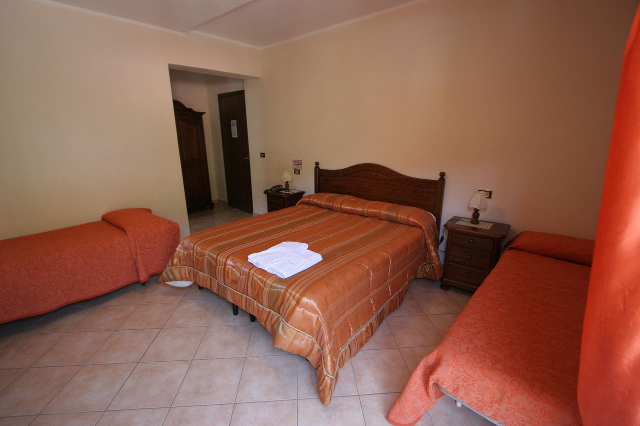 B&B La Tana Dell'Orso Villalago Екстериор снимка