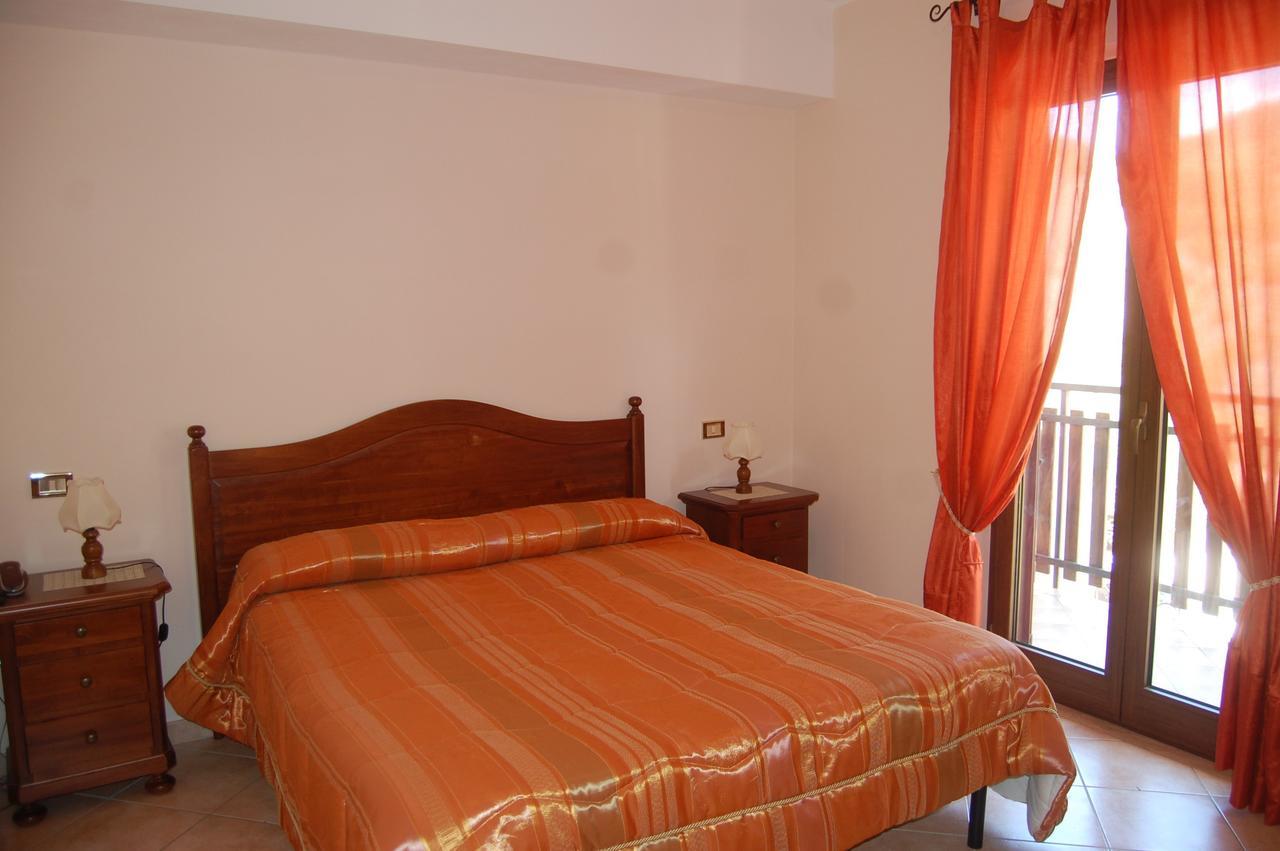B&B La Tana Dell'Orso Villalago Екстериор снимка
