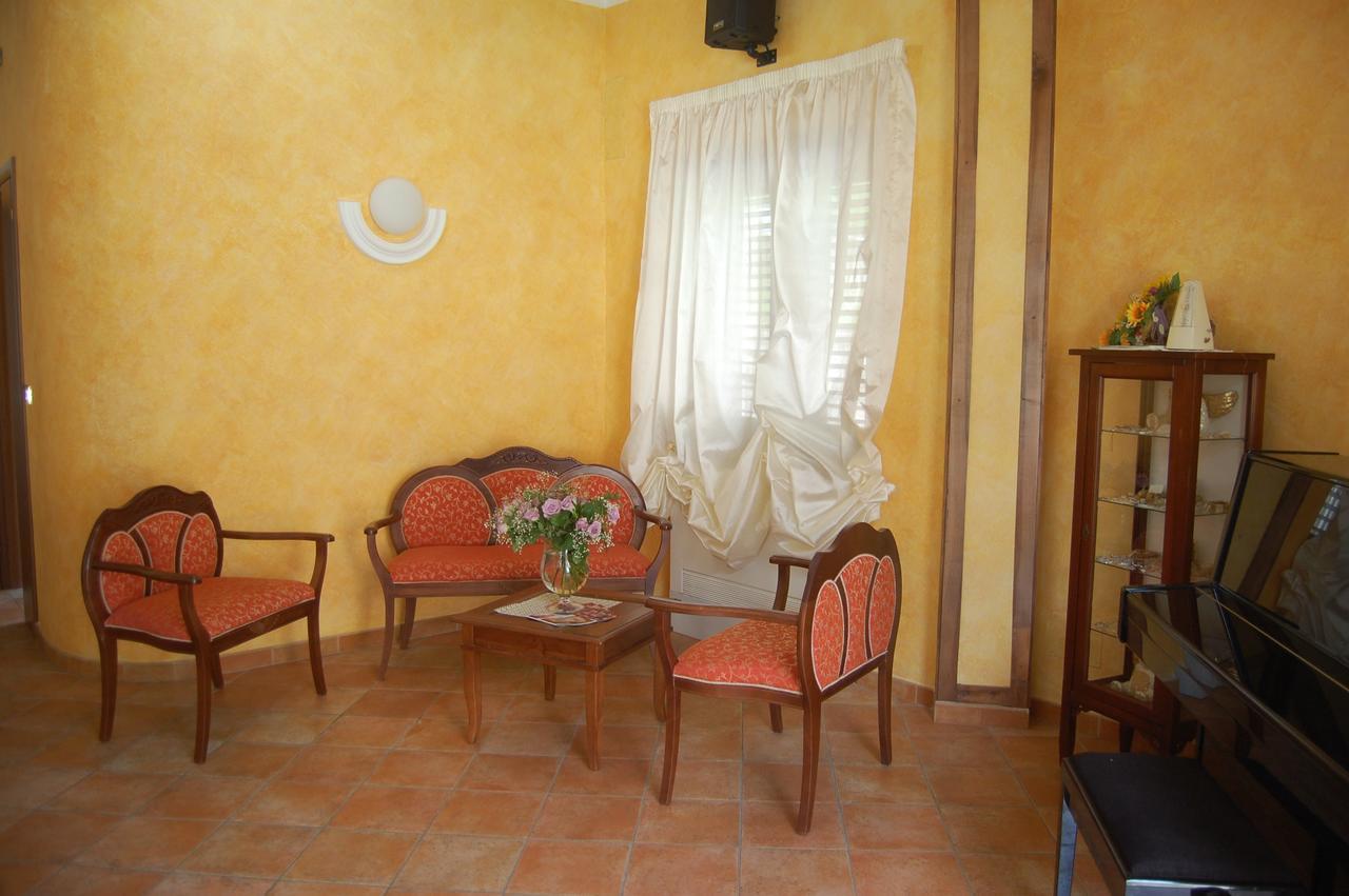 B&B La Tana Dell'Orso Villalago Екстериор снимка